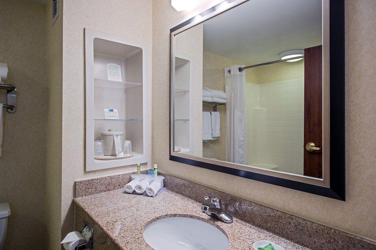 Holiday Inn Express & Suites Salamanca, An Ihg Hotel Экстерьер фото