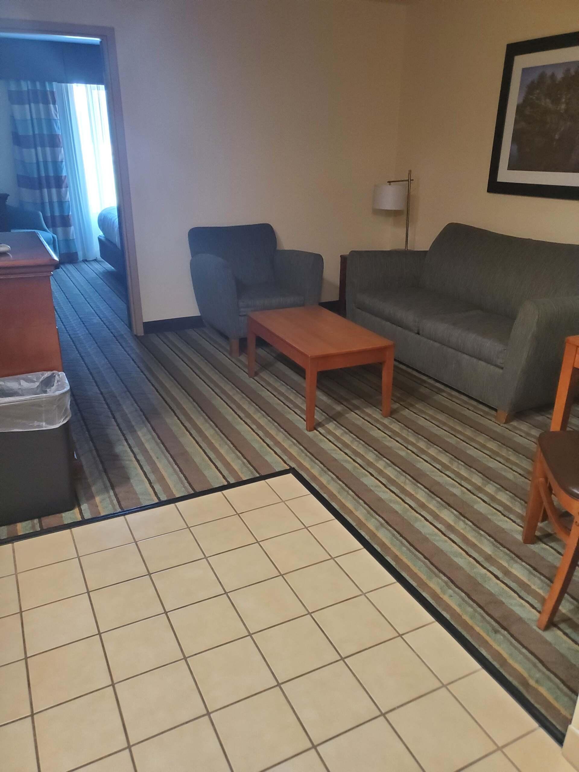Holiday Inn Express & Suites Salamanca, An Ihg Hotel Экстерьер фото