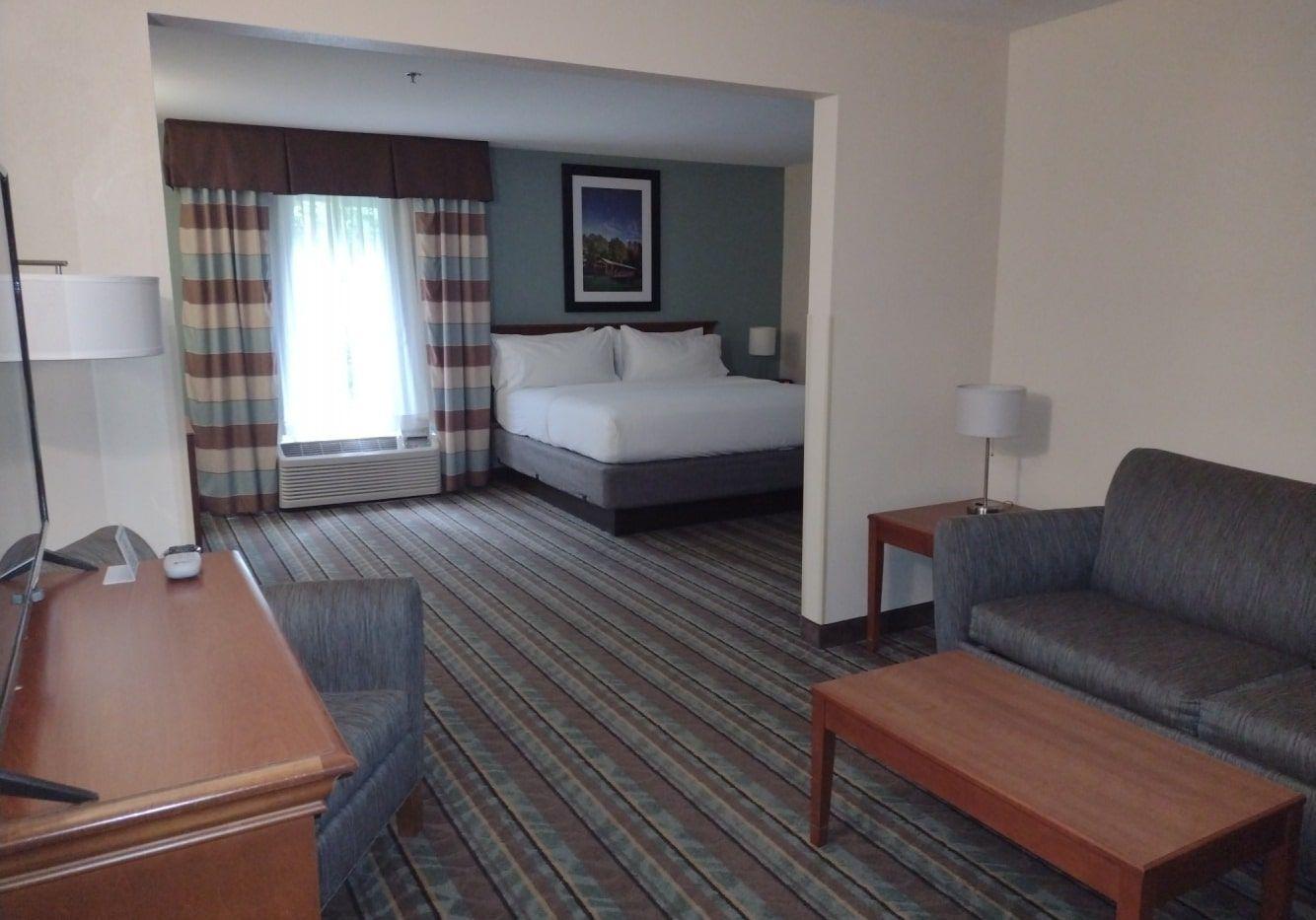 Holiday Inn Express & Suites Salamanca, An Ihg Hotel Экстерьер фото