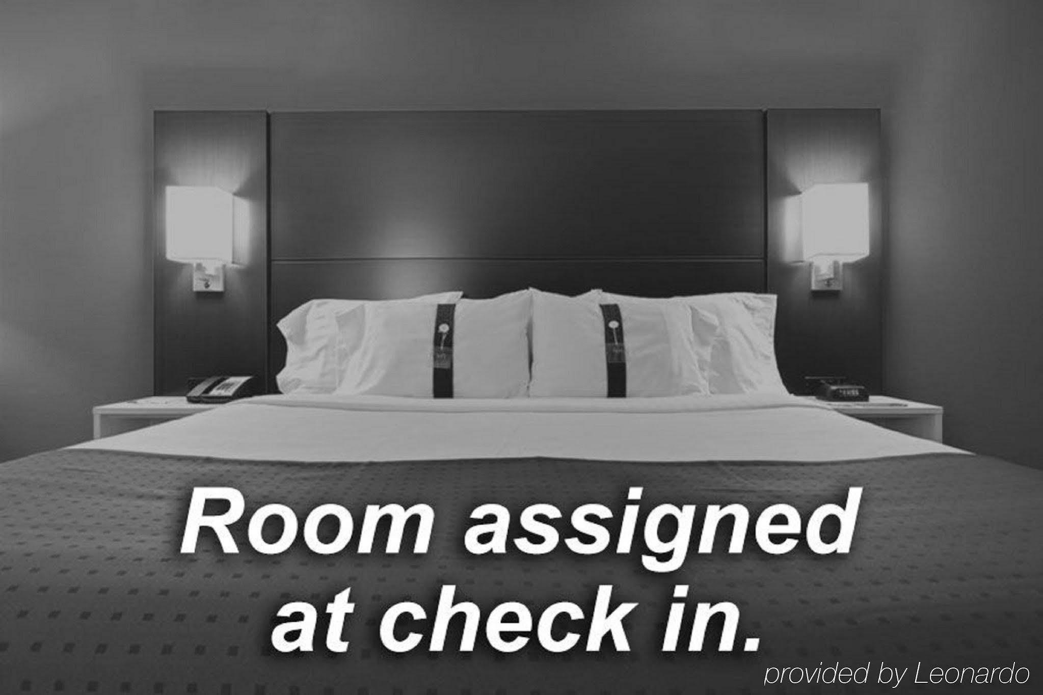Holiday Inn Express & Suites Salamanca, An Ihg Hotel Экстерьер фото