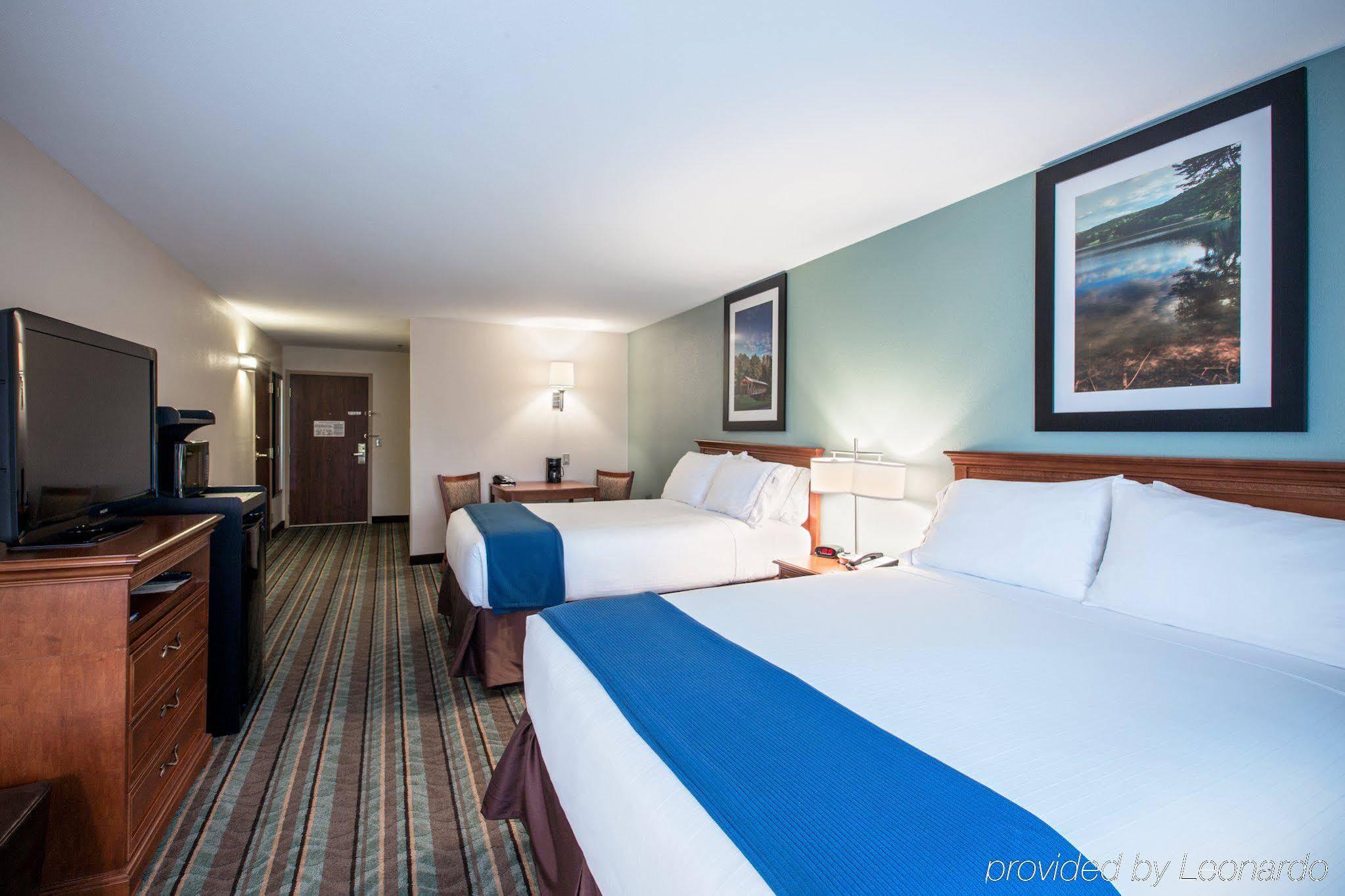 Holiday Inn Express & Suites Salamanca, An Ihg Hotel Экстерьер фото