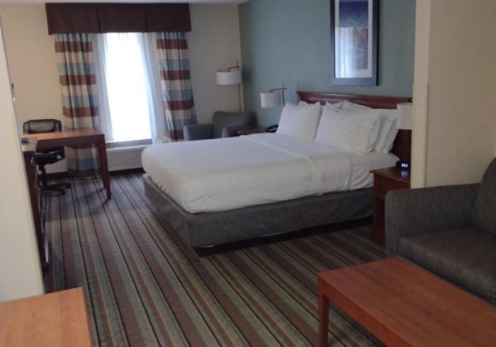 Holiday Inn Express & Suites Salamanca, An Ihg Hotel Экстерьер фото