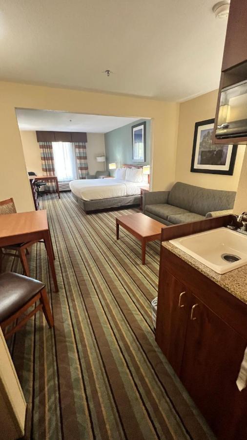 Holiday Inn Express & Suites Salamanca, An Ihg Hotel Экстерьер фото
