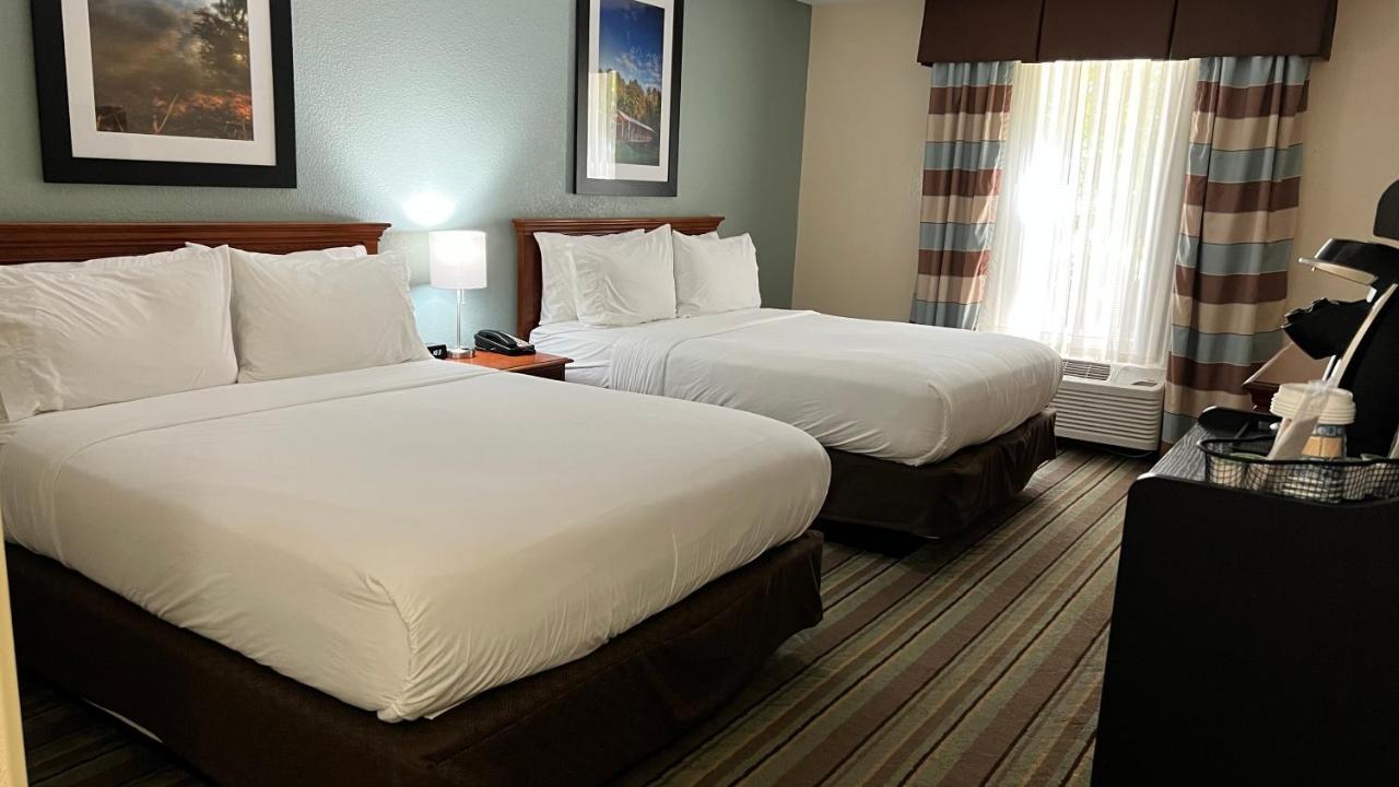 Holiday Inn Express & Suites Salamanca, An Ihg Hotel Экстерьер фото